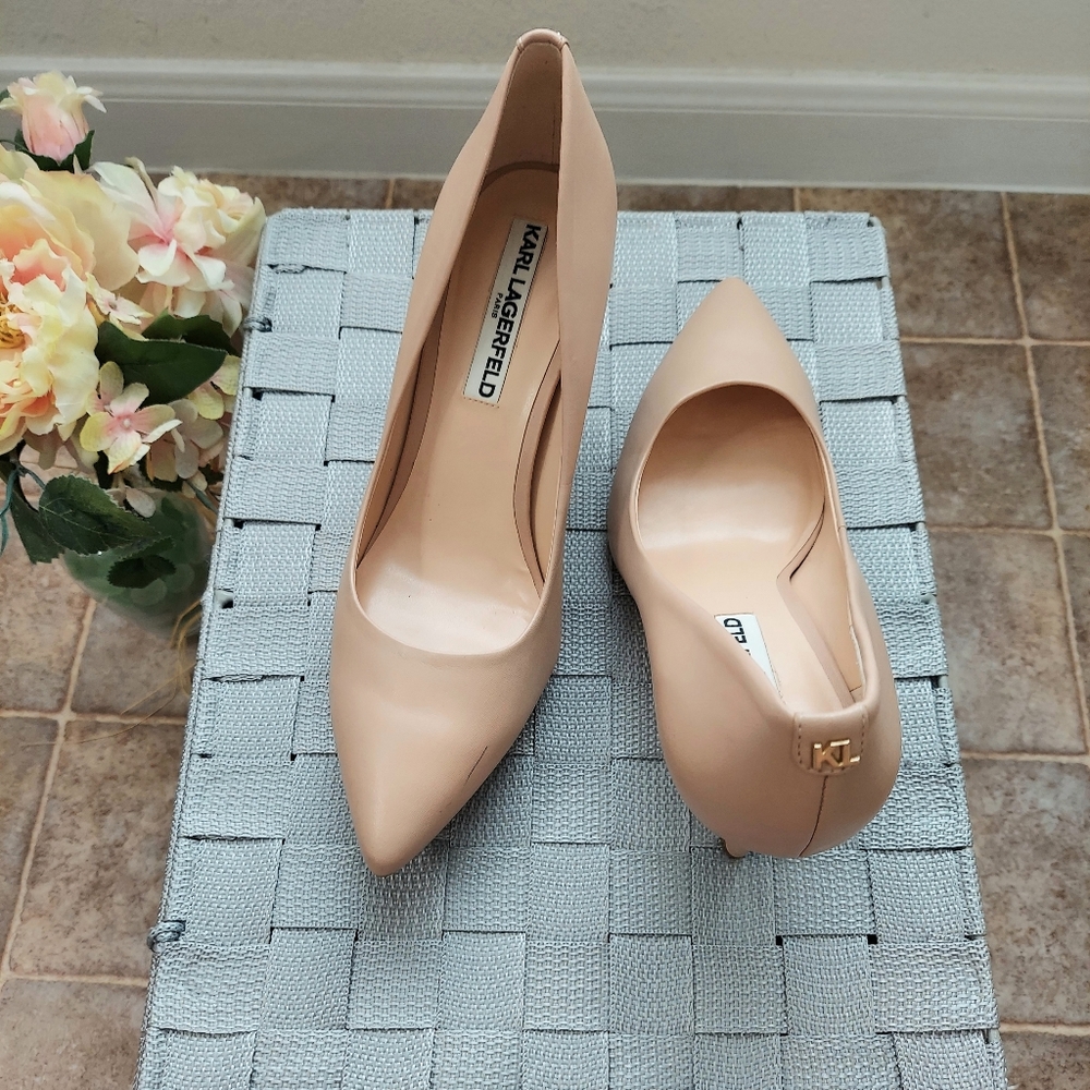KARL LAGERFELD Paris  Pointed Toe Leather Pumps, Nude, size 7.5